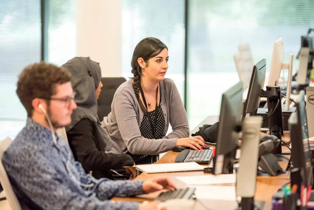 Merförsäljning och kundnöjdhet har ökat på Tele2